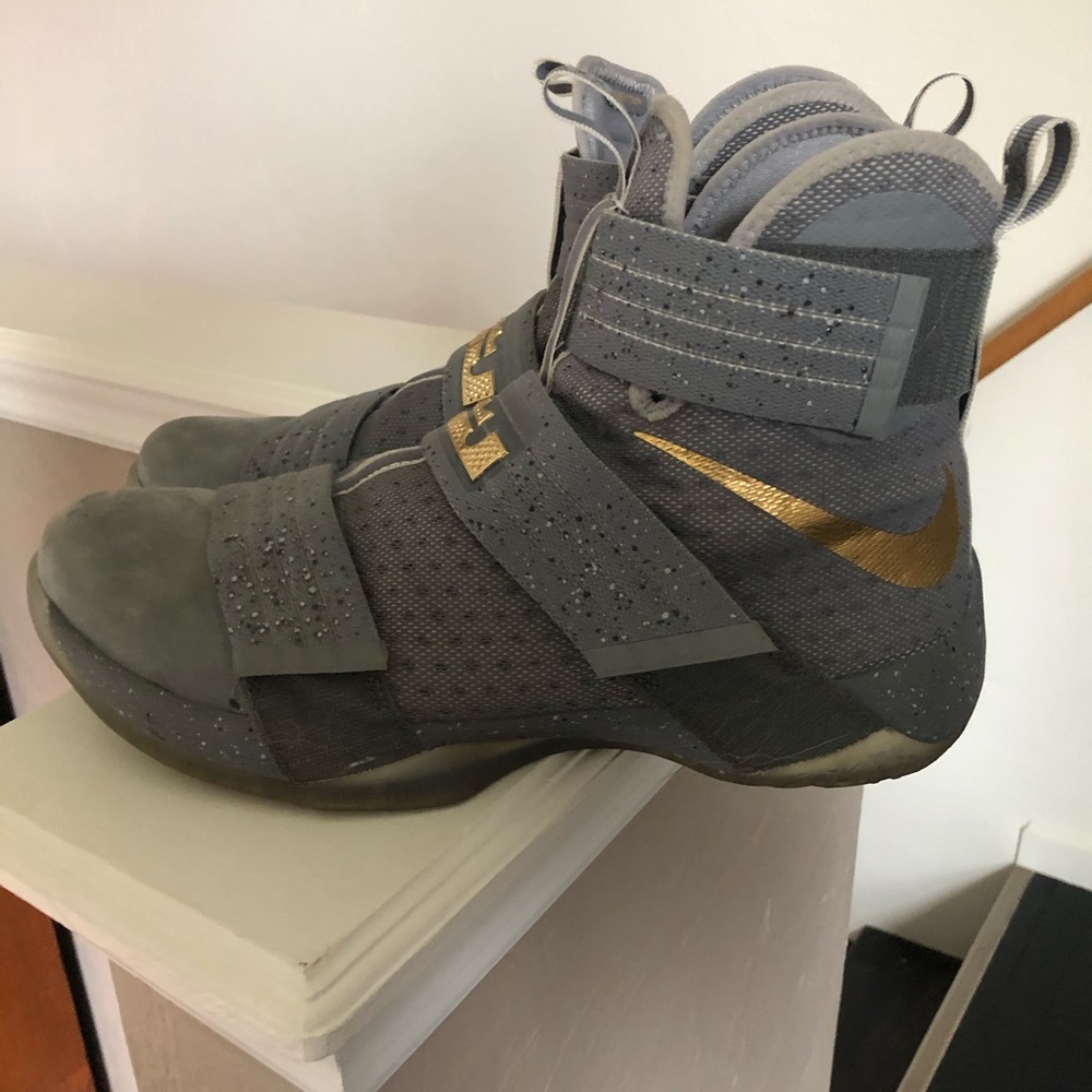 Nike Lebron Solider 10 - Wolf Grey - men’s 10.5